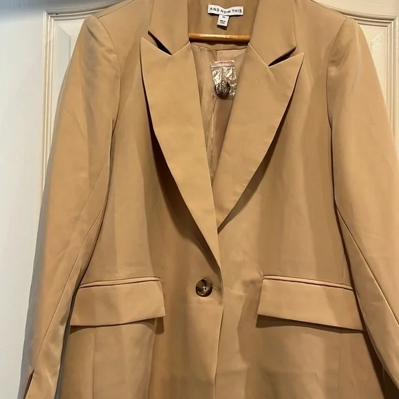 Trendy Plus Size Oversized Tan Blazer - Picture 2 of 8